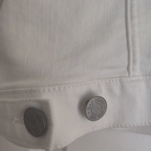 Authentic Gap White Denim Jacket - Picture 6 of 9